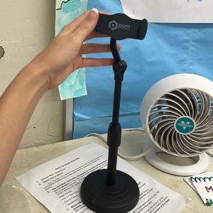 Desktop phone mount adjustable